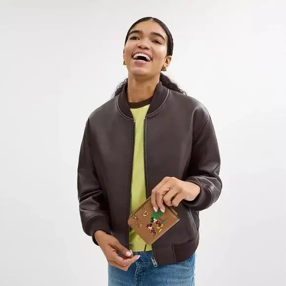 🐭Disney X Coach Essential Billfold Wallet With Mickey Mouse And Friends - Picture 2 of 11